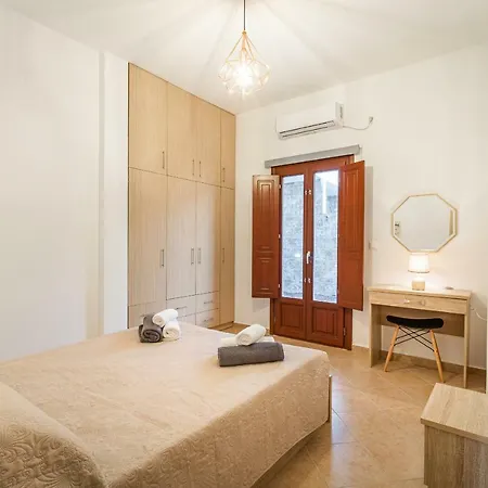 Apartment Rhenea Imerovigli (Santorini)